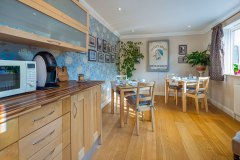SELF-CATERING-FEB21_jpgLO_09_a_1920_1280