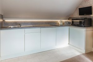 Pretty Maid House self catering suite near Sevenoaks - kitchen